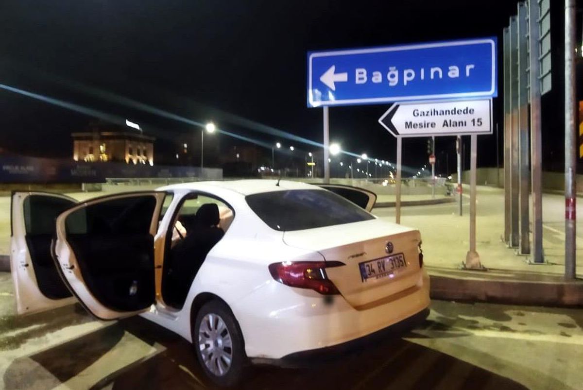Kaza yapan sürücü aracı bırakıp kaçtı