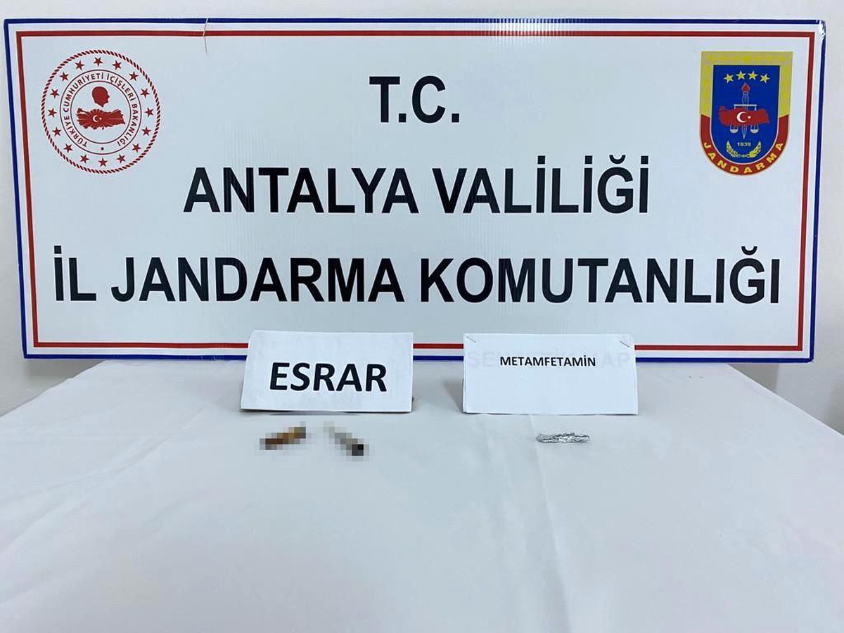 Kontrol noktasında durdurulan araçta uyuşturucu maddeler bulundu