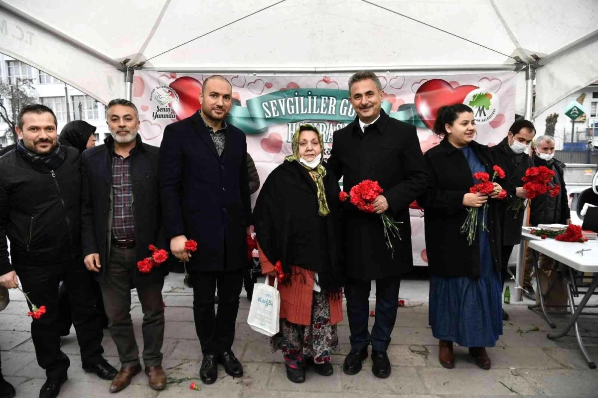 Mamak Belediye Başkanı Köse\'den Sevgililer Günü jesti