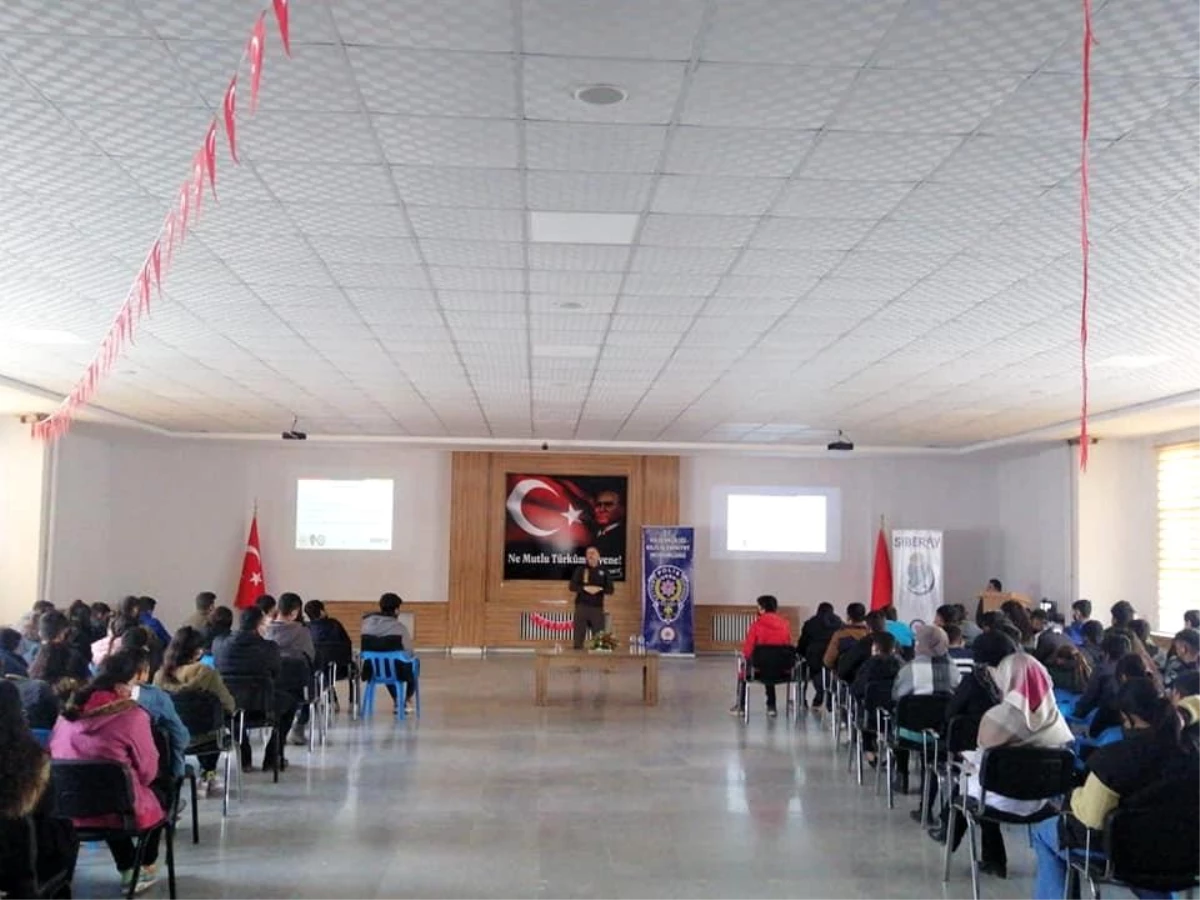 Öğrencilere, öğrencilere \'SİBERAY\' programı etkinliği düzenlendi.