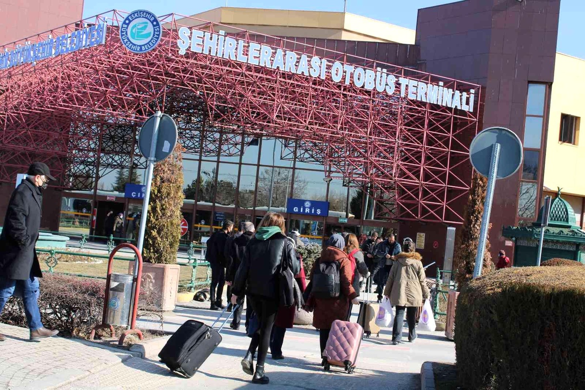 Otogar esnafının gözü kulağı üniversitelerin açılacağı tarihte