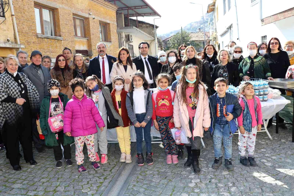 Söke Kent Konseyi Kadın Meclisi\'nden "Sevgi Aşı" etkinliği