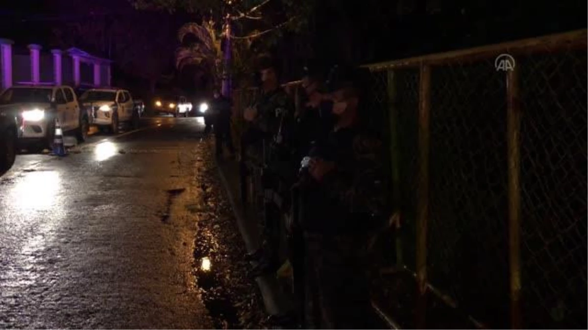 Son dakika haberleri: TEGUCİGALPA - Honduras eski cumhurbaşkanı Hernandez\'in evinin çevresi askerlerce kuşatıldı
