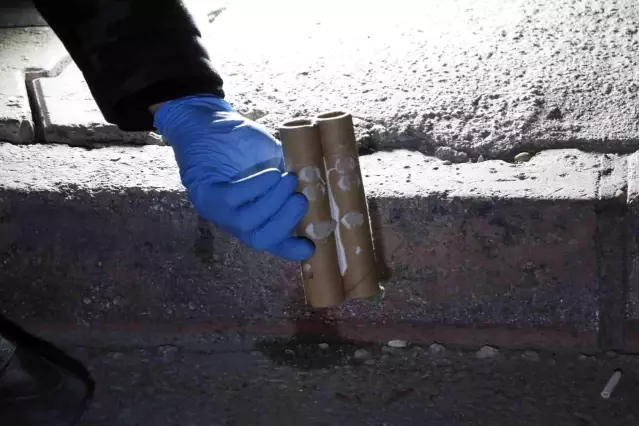 Adana'da otomobilin altında kar maskesi ile 3 adet EYP bulundu