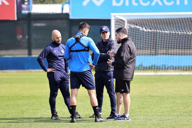 Adana Demirspor'da Gaziantep FK maçı hazırlıkları sürüyor