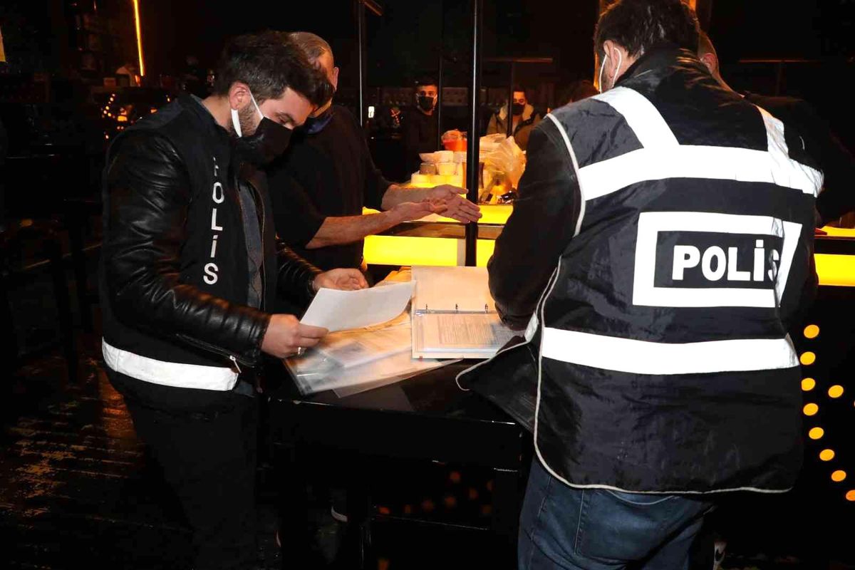 Antalya\'da 938 polisin katılımı ile \'Huzur Akdeniz\' uygulaması