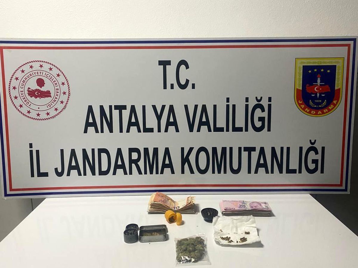 Son dakika haberi... Antalya\'da uyuşturucu satıcılarına operasyon: 1 gözaltı