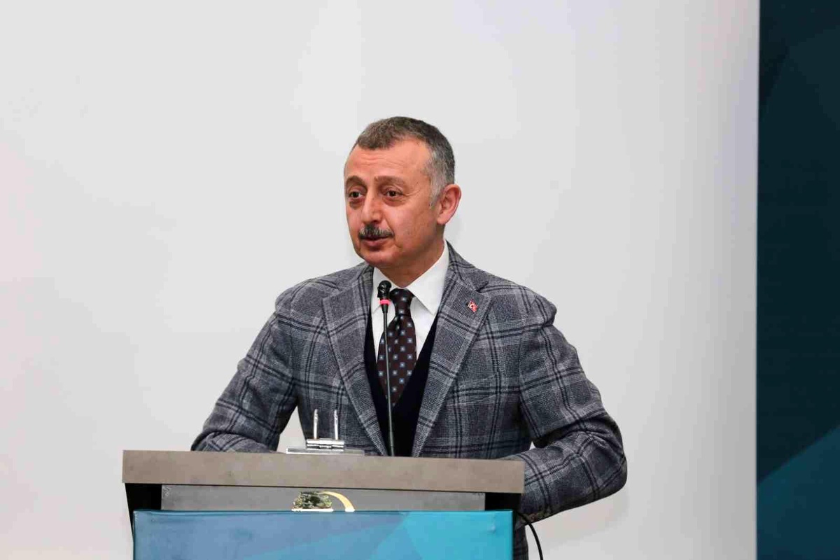 Başkan Büyükakın: "İnsani değerleri merkeze almalıyız"
