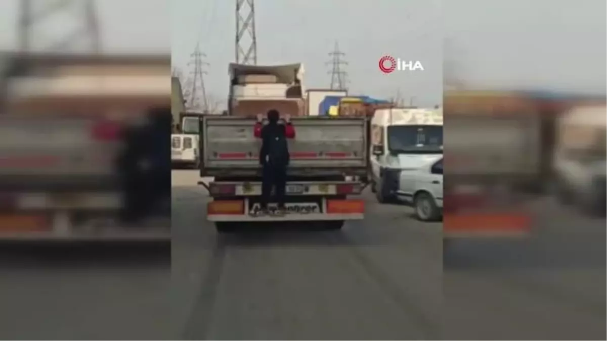 Son dakika haber! Bursa'da tehlikeli okul yolculuğu kamerada