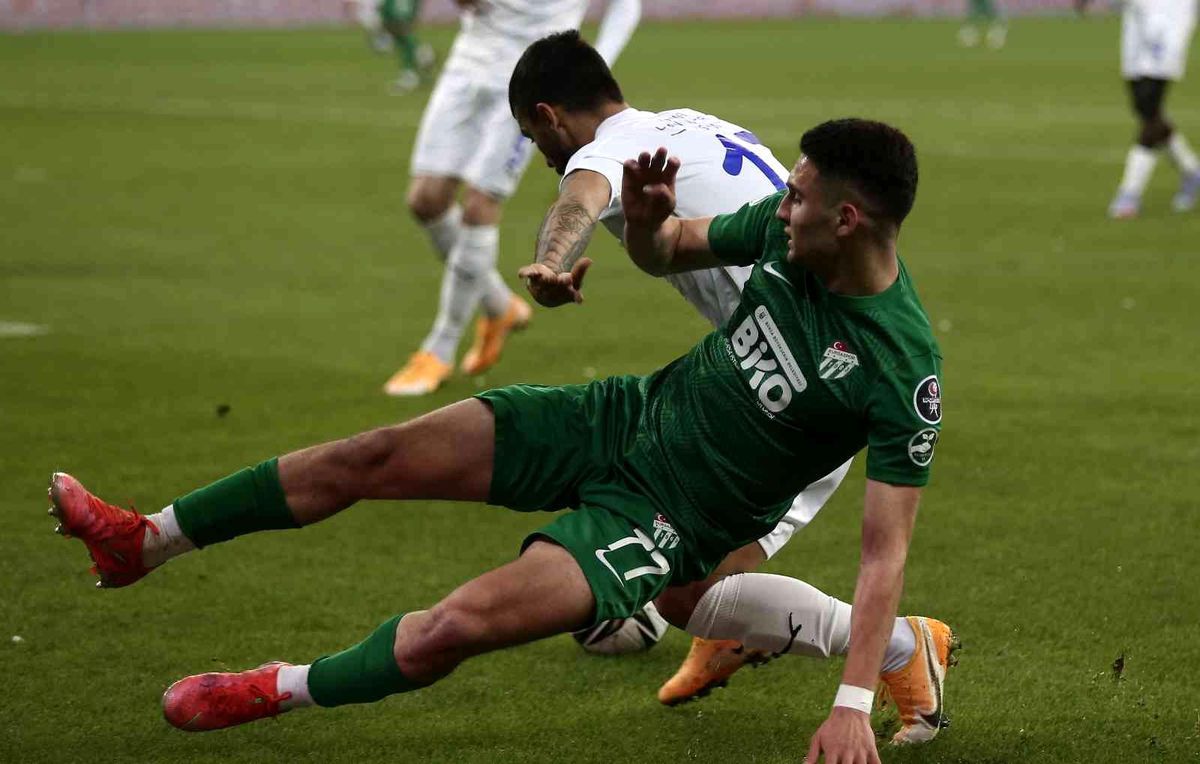 Bursaspor\'un genç oyuncusuna milli davet