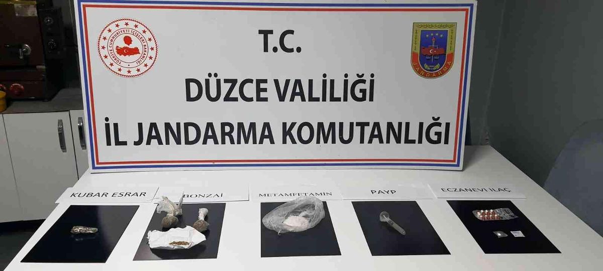 Son dakika haberleri! Düzce\'de jandarmadan uyuşturucu operasyonu