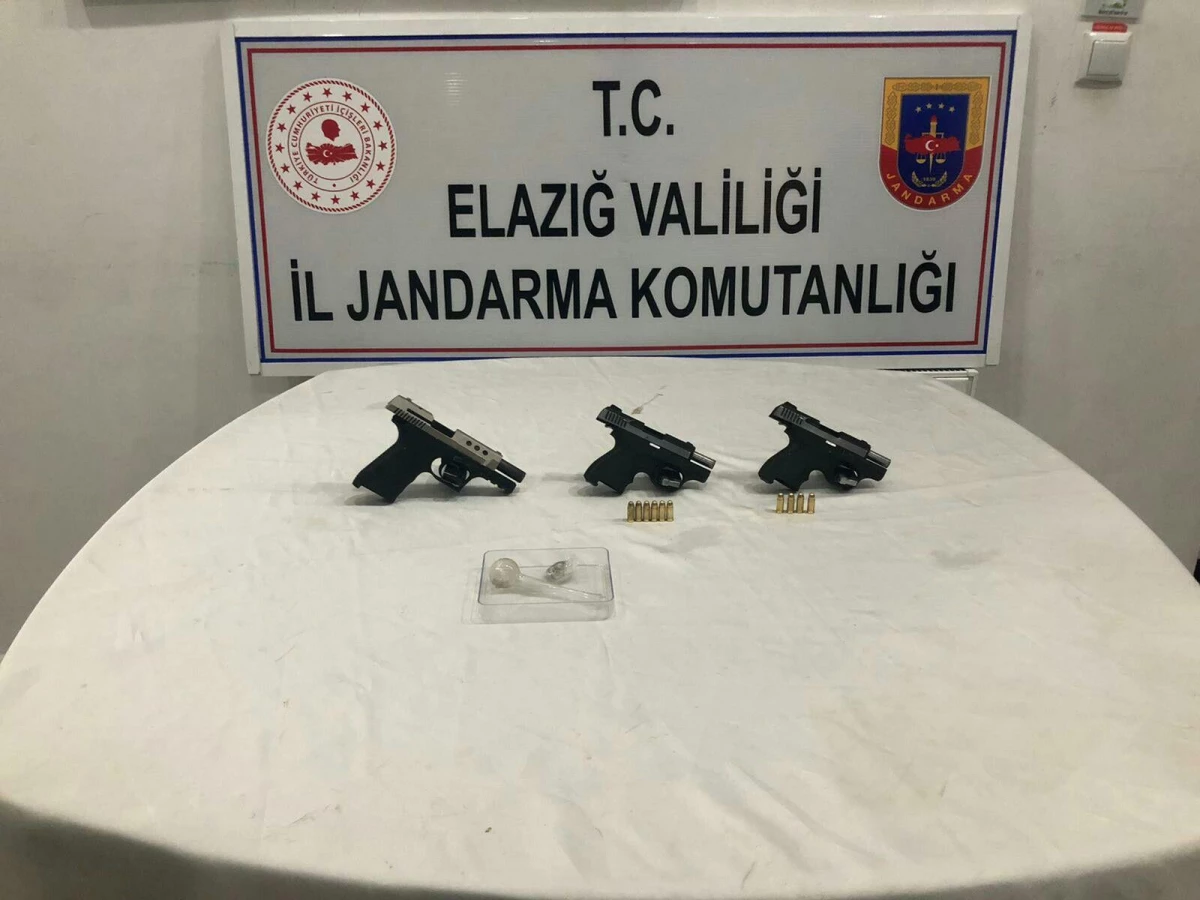 Elazığ\'da TOKİ inşaatından hırsızlık yaptığı iddiasıyla 5 zanlı yakalandı