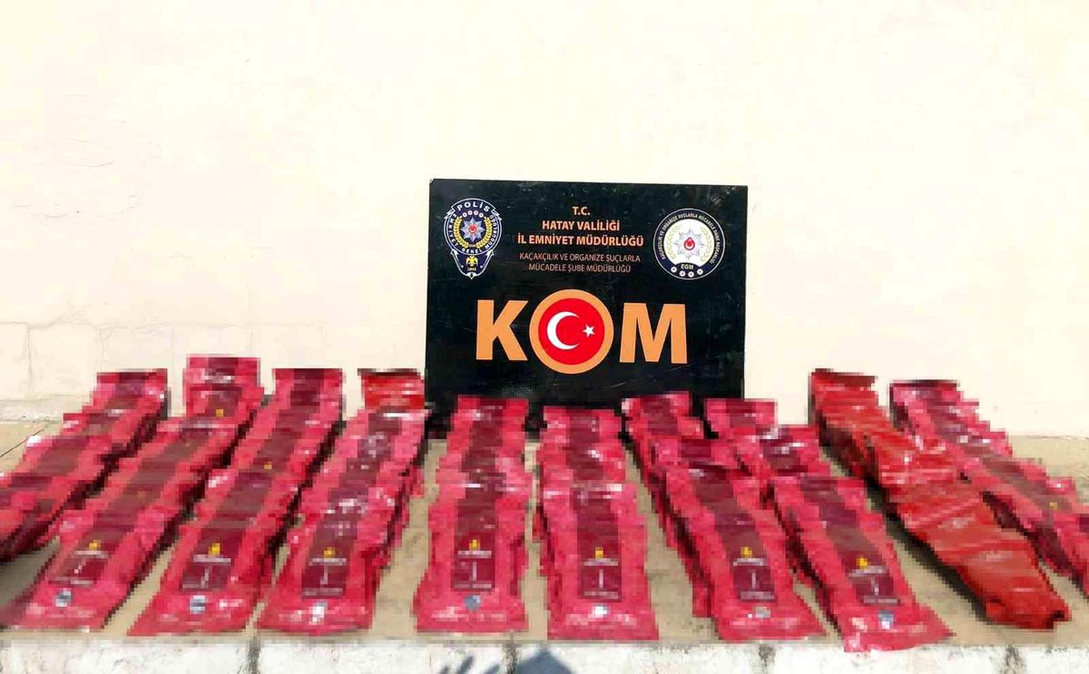 Hatay\'da 100 kilo kaçak nargile tütünü ele geçirildi