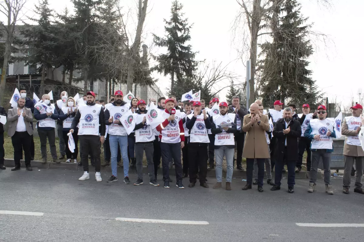 Öz Petrol-İş\'ten işten çıkarılan işçilere destek