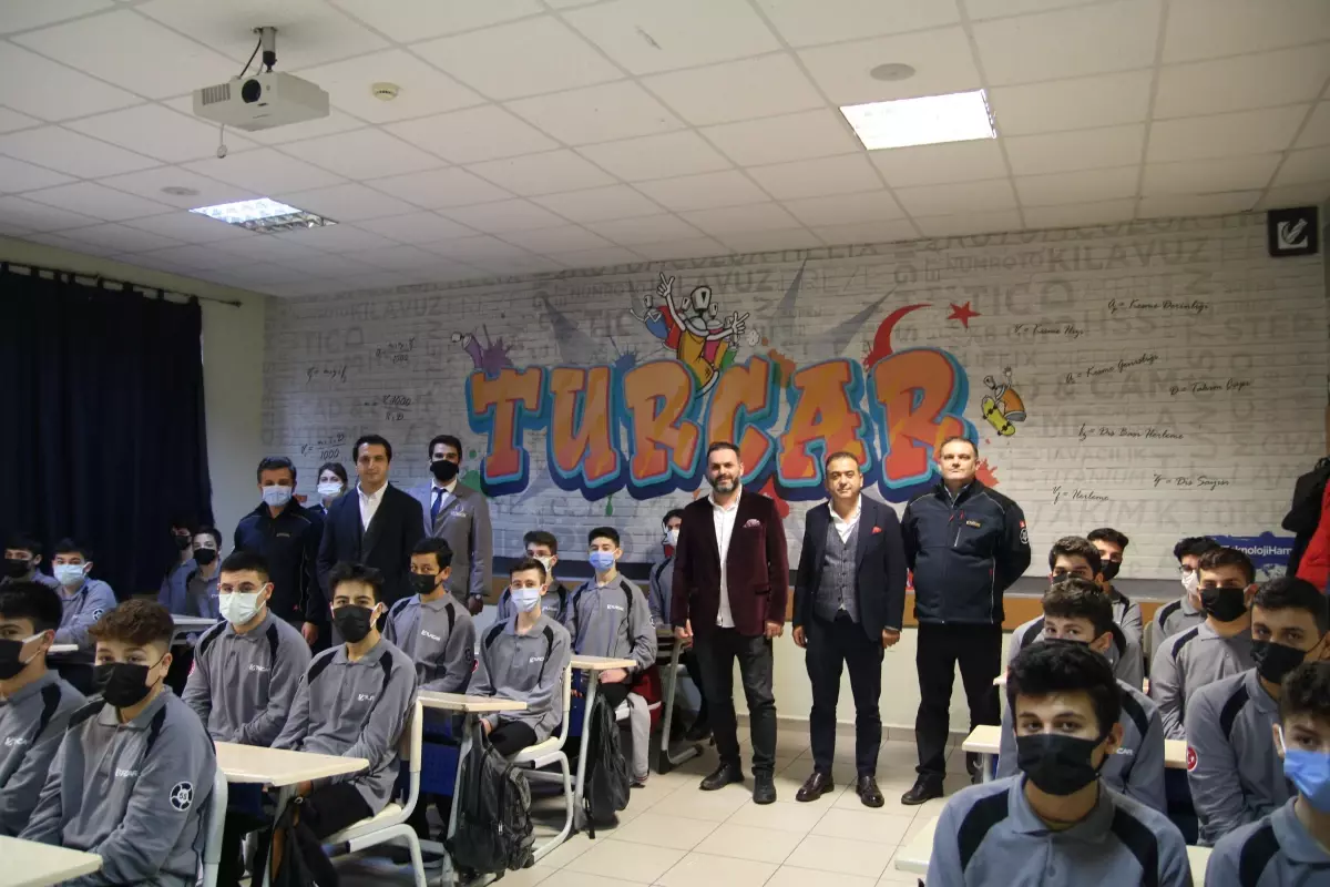 Sanayi firmasından teknoloji sınıfıyla eğitime destek