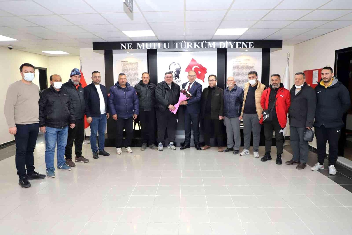 Turgutlu Belediyesinden amatör futbol kulüplerine 255 bin TL\'lik destek