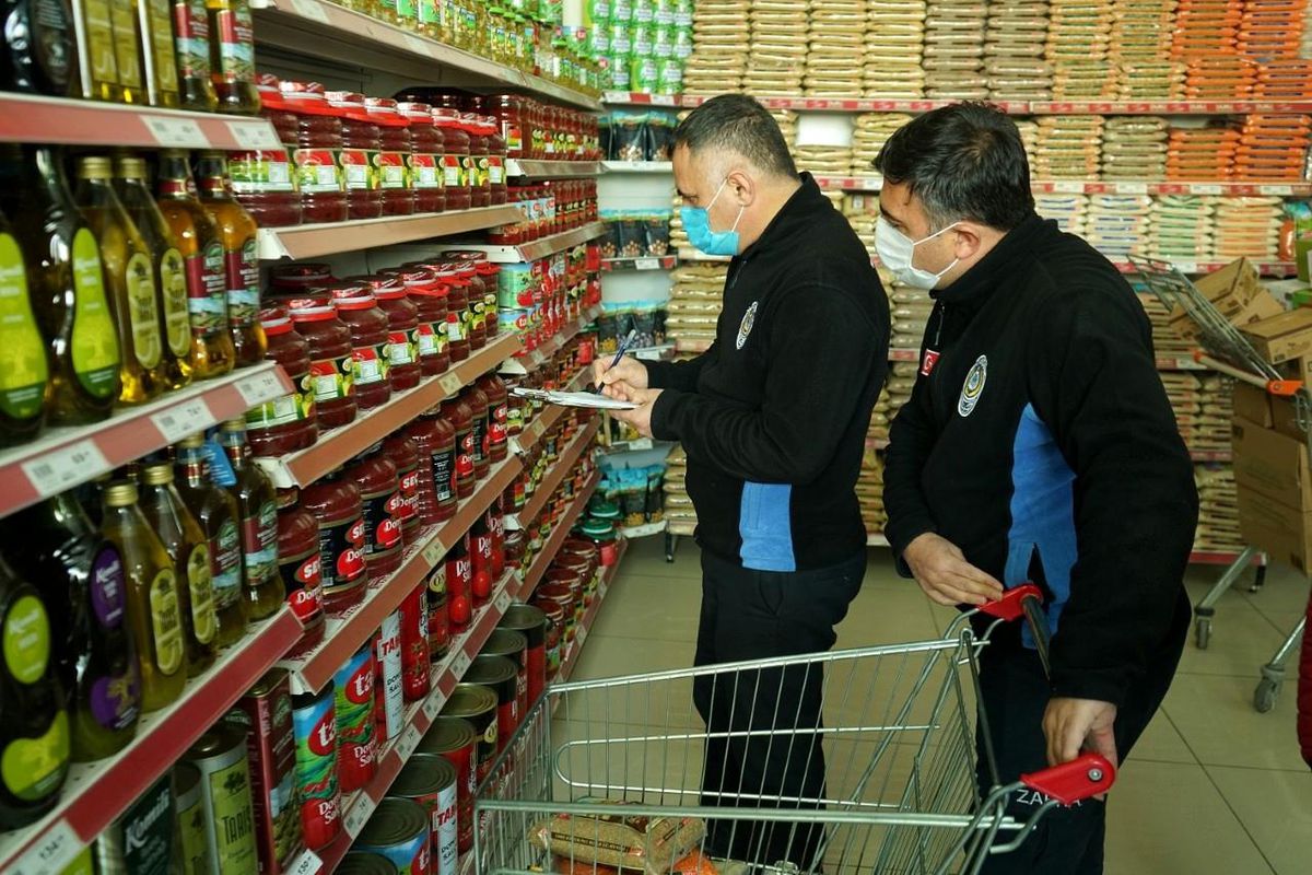 Yeşilyurt zabıtadan KDV indirimi denetimi