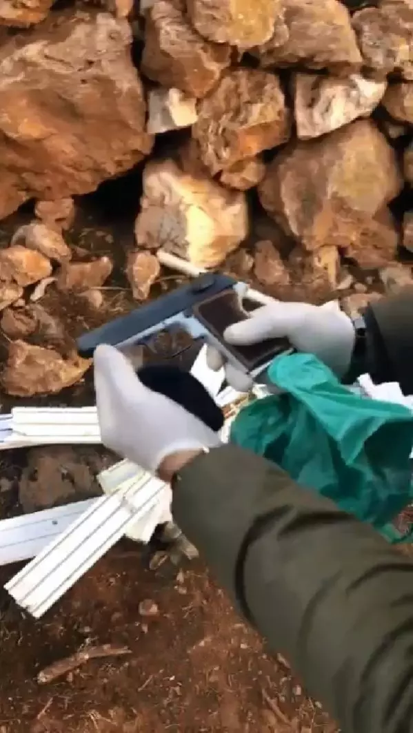 Son dakika haberleri... ADANA MERKEZLİ 7 İLDE SİLAH KAÇAKÇILIĞI OPERASYONU 9 GÖZALTI