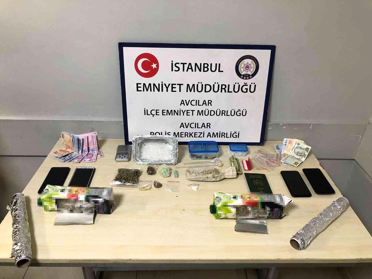 Avcılar\'da \'meyve suyu\' kutularında uyuşturucu ele geçirildi: 2 kişi tutuklandı