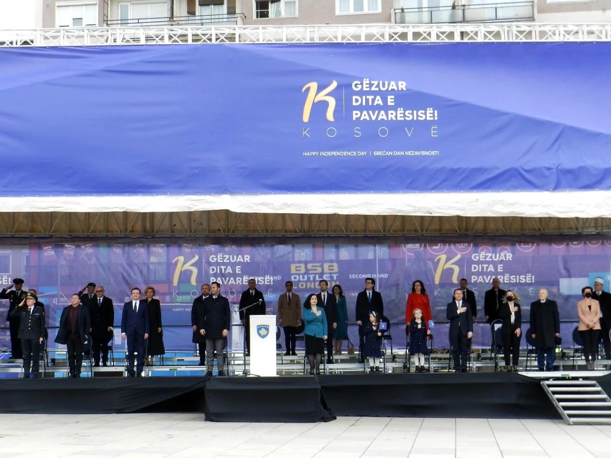 Avrupa\'nın en genç ülkesi Kosova, bağımsızlığının 14. yılını kutladı