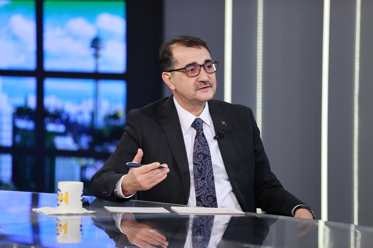 Bakan Dönmez, elektrikte tarife değişikliklerini 1 Mart\'a kadar tamamlamayı hedeflediklerini bildirdi