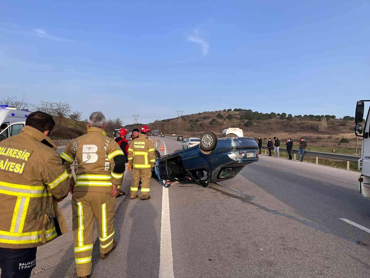 Bandırma\'da trafik kazası iki kişi yaralandı