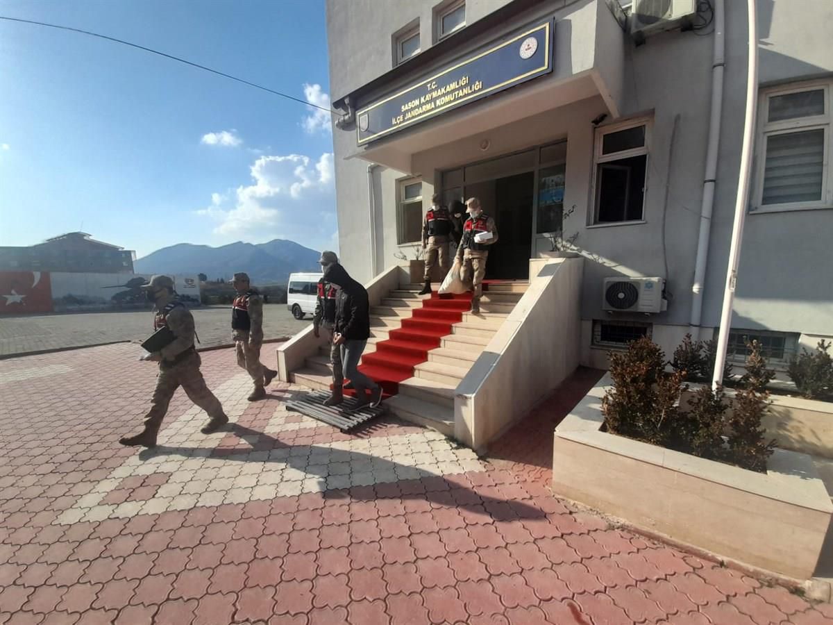Son dakika haberleri | Batman\'da uyuşturucu operasyonunda 2 şüpheli tutuklandı