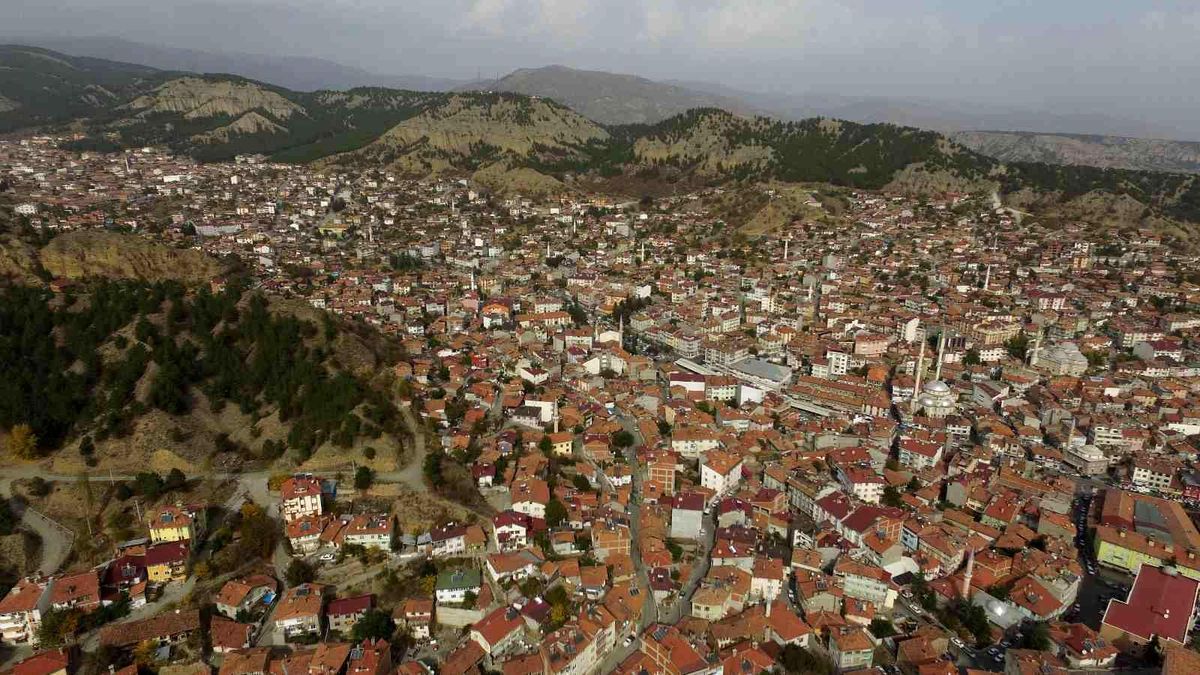Bu mahallede kadın-erkek sayısı eşit