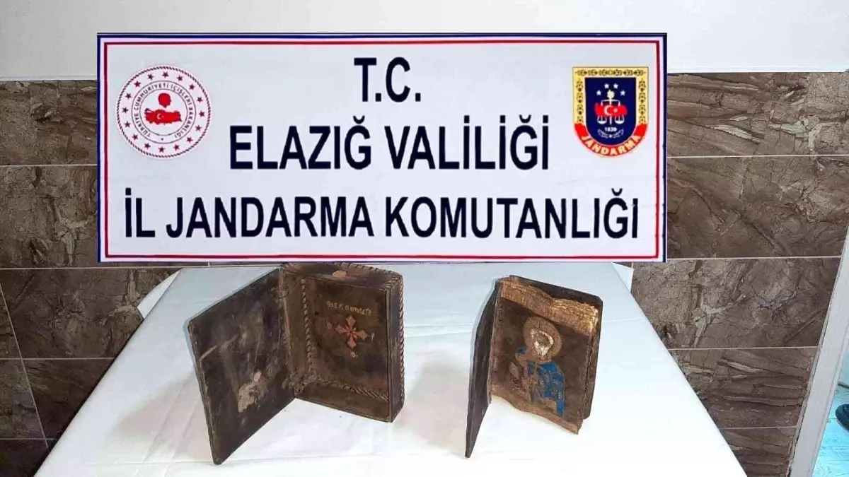 Elazığ\'da el yazması İncil ele geçirildi