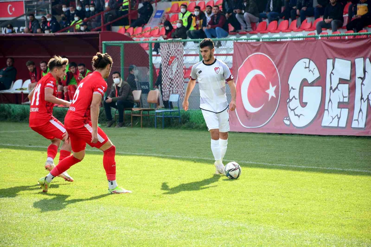 Elazığspor\'da Selim Enes sezonu kapattı