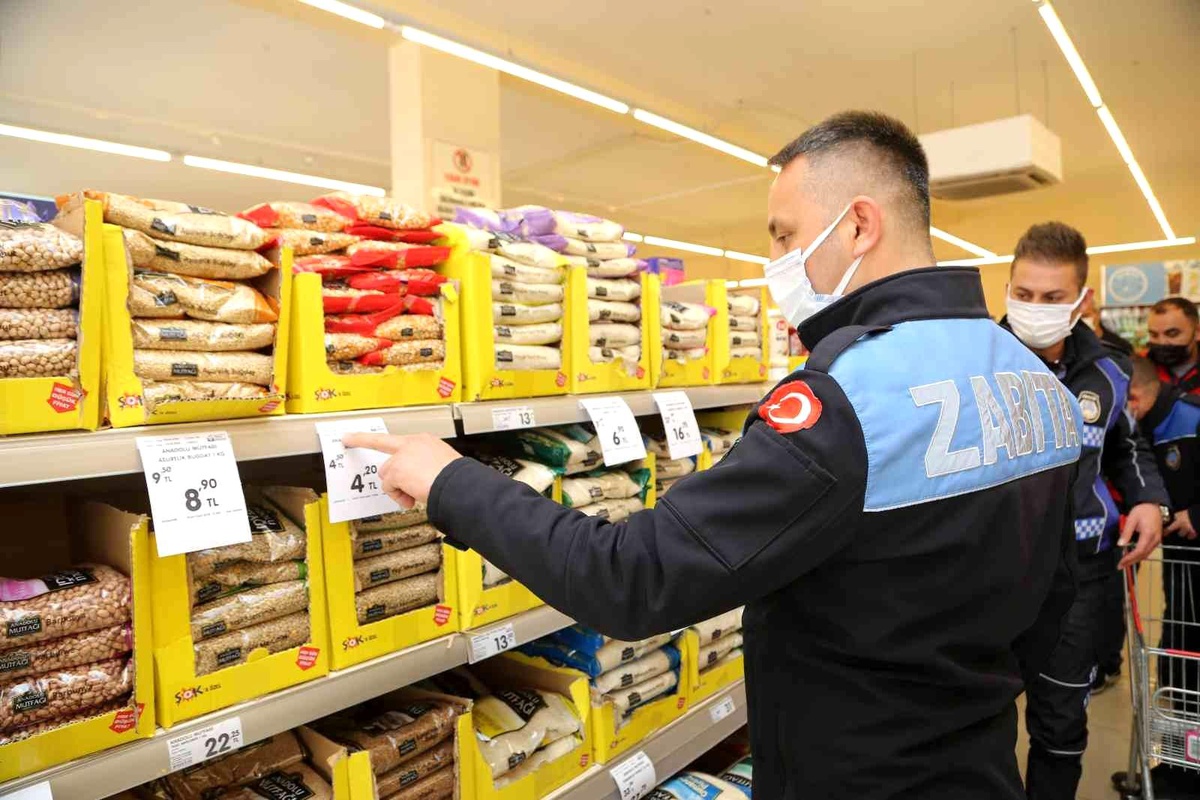 Erdemli\'de marketlerde KDV indirimi denetimi