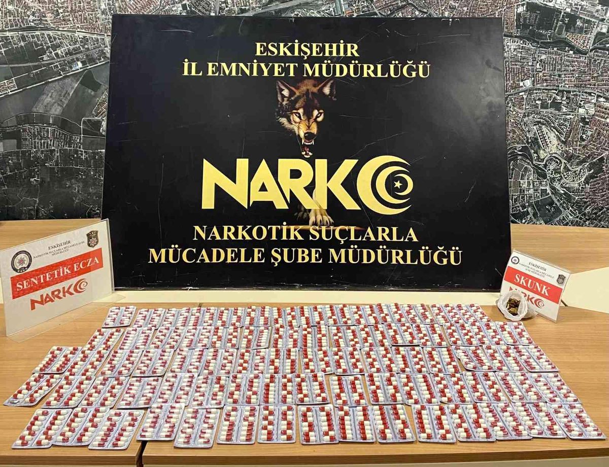 Gençleri zehirleyecekti, polis engeline takıldılar