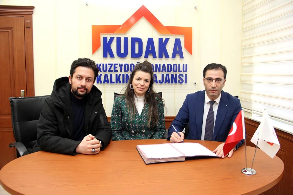 KUDAKA\'dan Erzurum\'da imalat sektöründeki iki firmaya 3 milyon liralık kredi desteği
