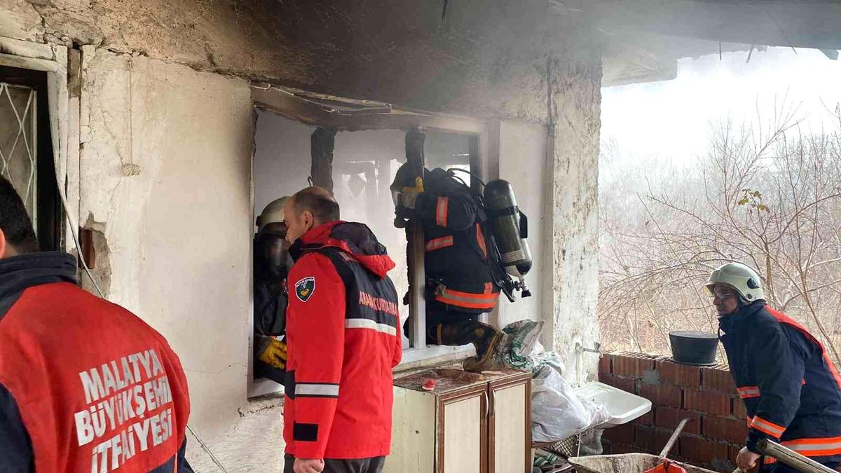 Son dakika haberi: Malatya'da ev yangını