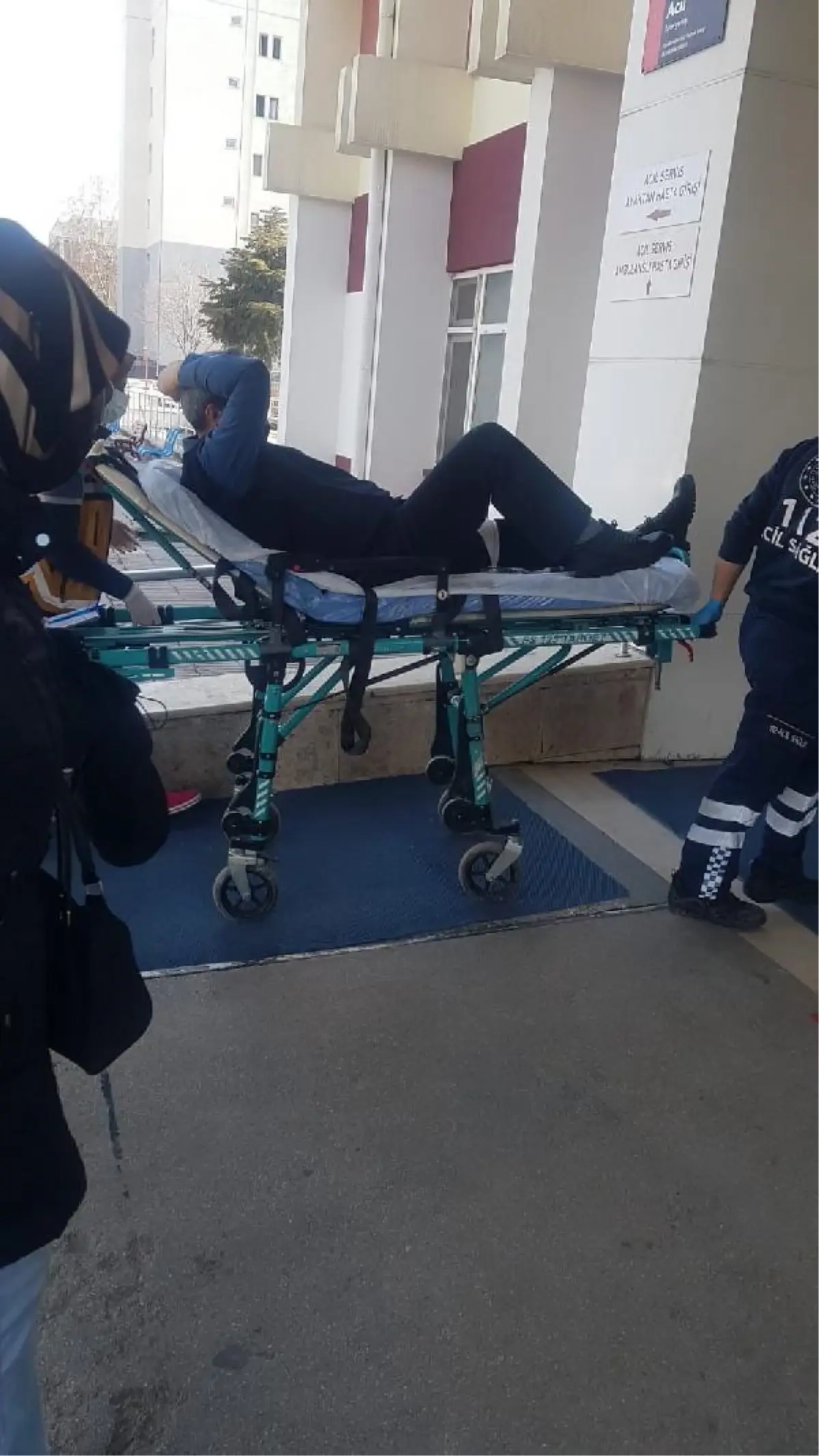 Nişan bozan ailelerin bıçaklı 'takı' kavgası: 1 yaralı, 1 gözaltı