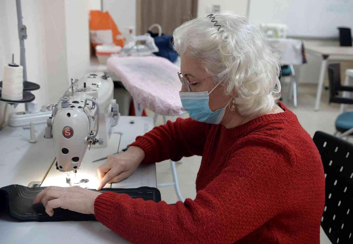 OSMEK tekstil sektörüne tasarımcılar kazandırıyor