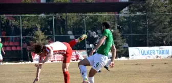 Şuhut Belediye Hisarspor, Emirdağ Spor'a 4-1 mağlup oldu