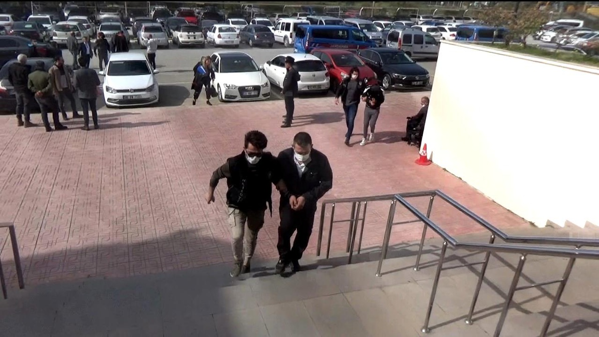 Son dakika haberleri | Uyuşturucu operasyonunda 2 kişi adliyeye sevk edildi