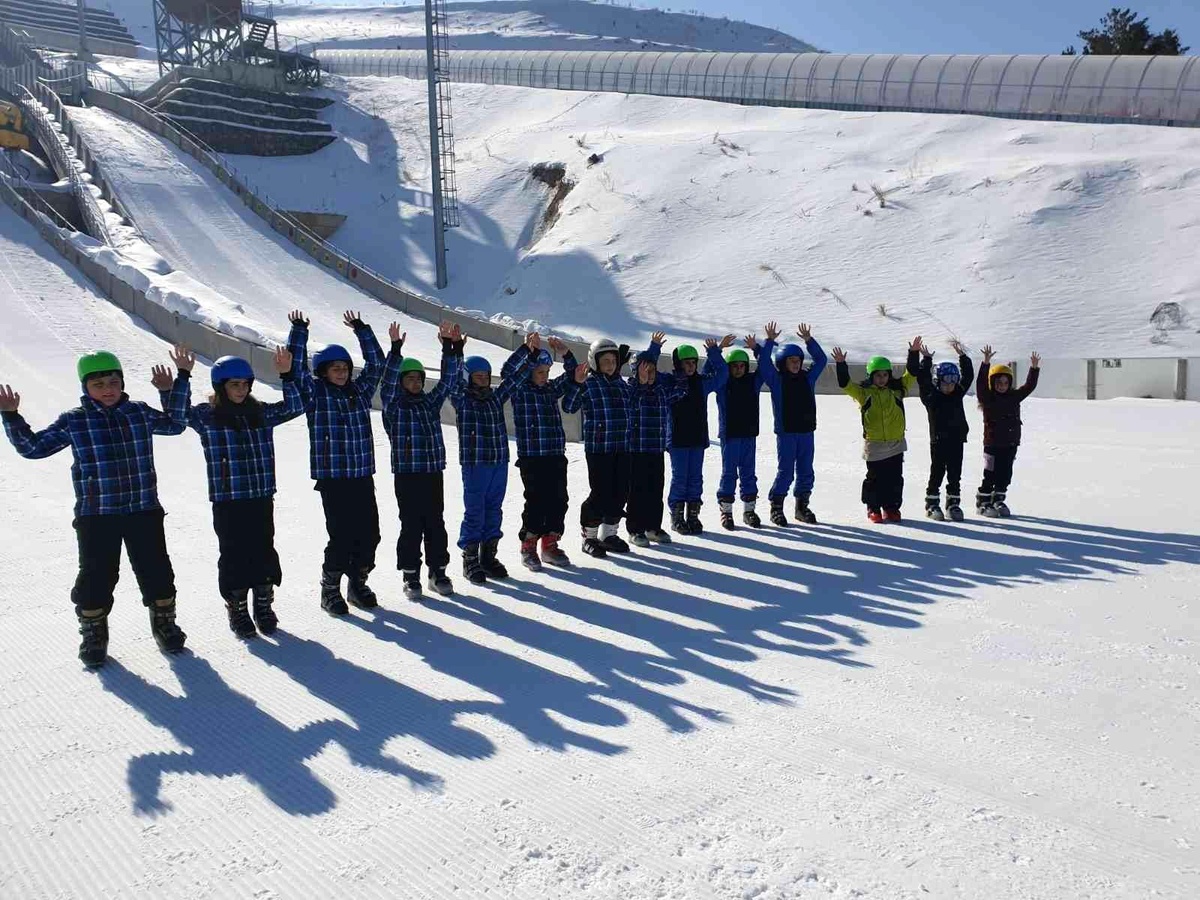 Uzundere\'den Erzurum\'a kayak köprüsü