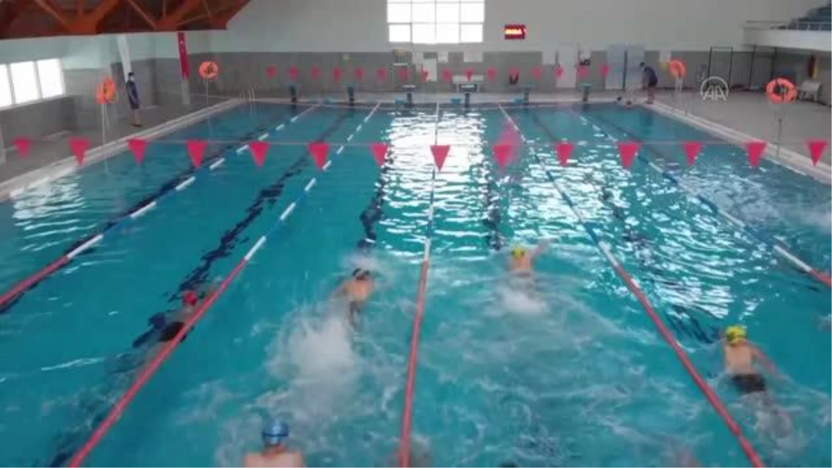 "Yüzme Bilmeyen Kalmasın" projesiyle 2 bin 620 kişi yüzme öğrendi