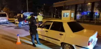 Araçları tek tek durdurup kontrol ettiler