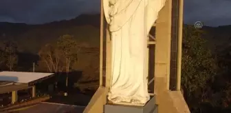 BUCAMARANGA - Kolombiya'da turizmin odağındaki heykel: El Santisimo