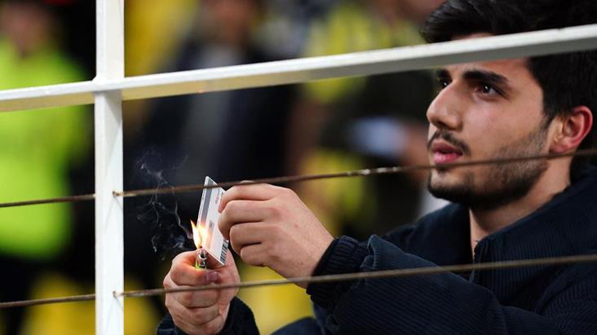 Fenerbahçe\'nin yenilgisi Türkiye\'ye sıralamada dibi gösterdi!