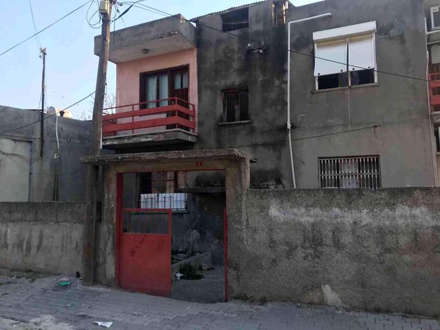 Son dakika haber! Evinin önünde başından vurulan genç hayatını kaybetti