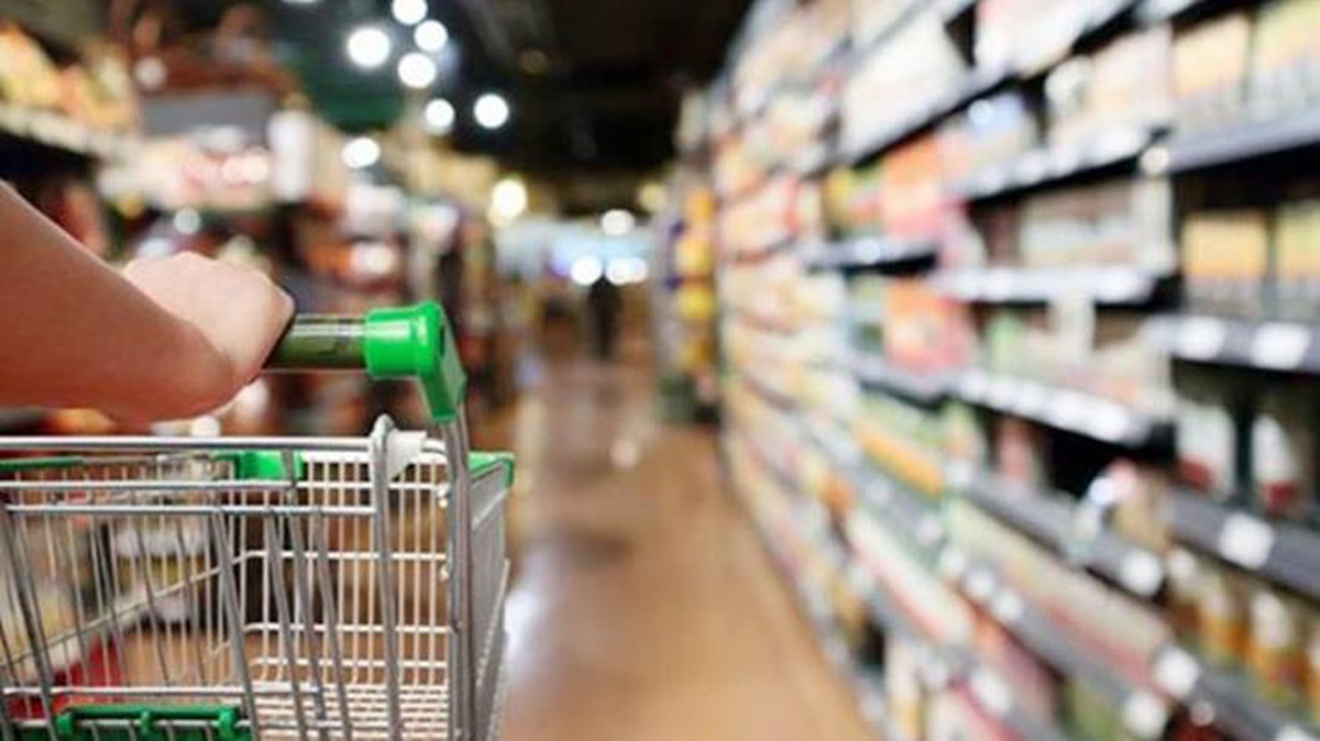 Fahiş fiyat artışı ve stokçuluk yapanların cezası artırıldı! Resmi Gazete\'de yayımlandı