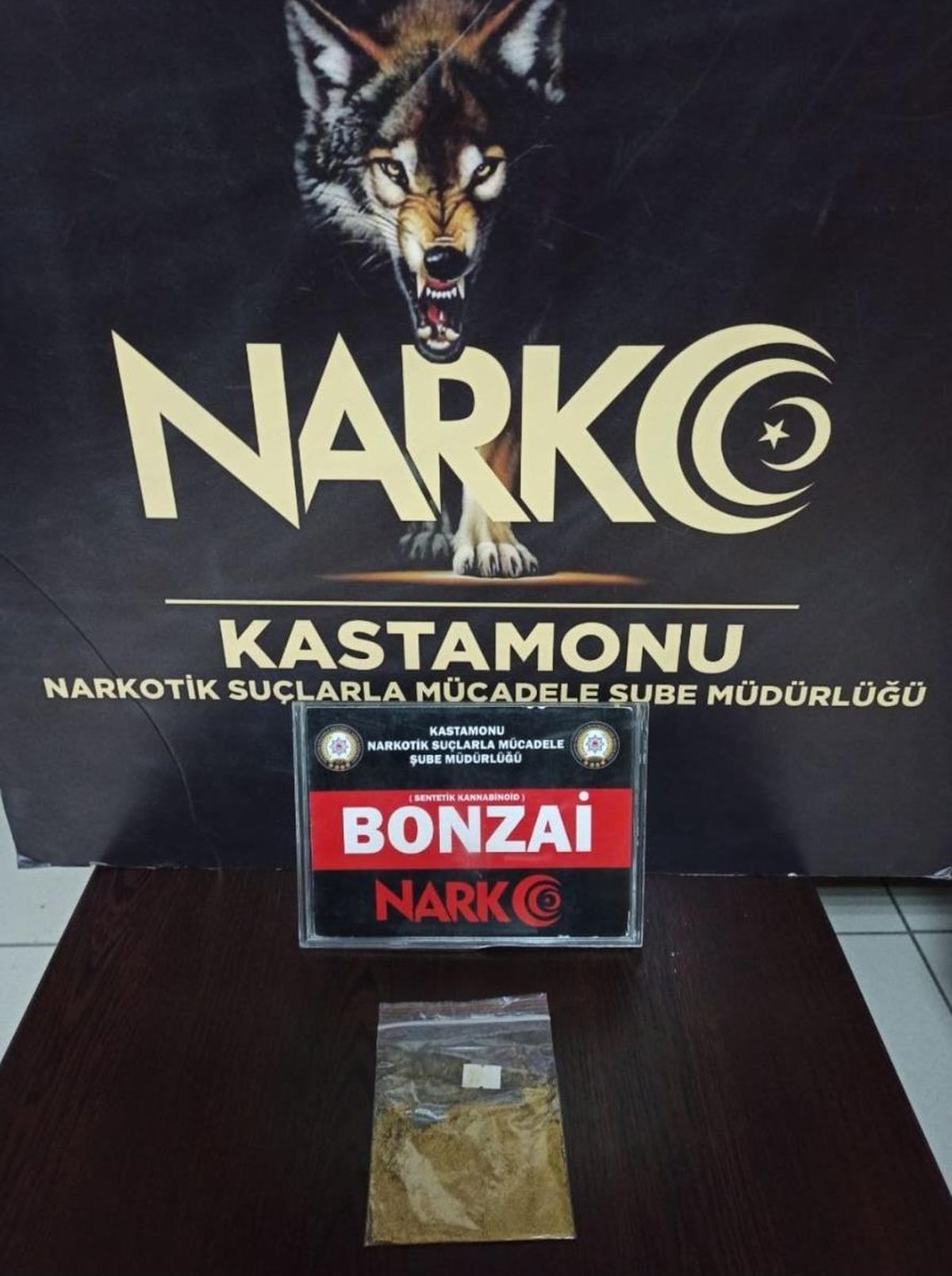 Kastamonu\'da uyuşturucu operasyonunda 3 zanlı yakalandı