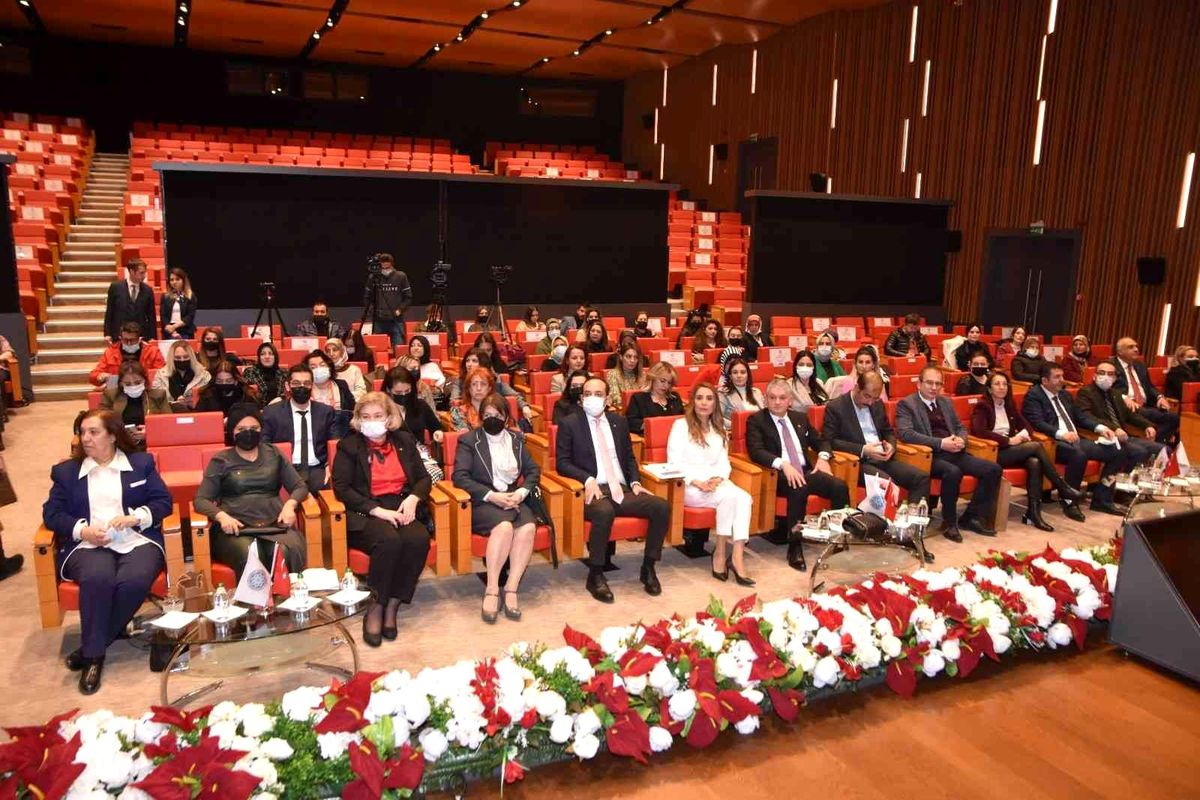 Kayseri\'de bulunan kadın kooperatif yöneticileri bir araya geldi