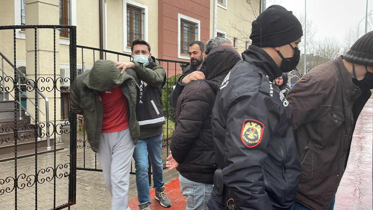 Sakarya\'da yazlık evlerden hırsızlıklara ilişkin 3 tutuklama