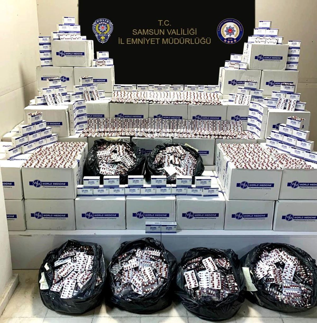 Son dakika... Samsun\'da 233 bin 660 adet uyuşturucu hap ele geçirildi: 2 gözaltı