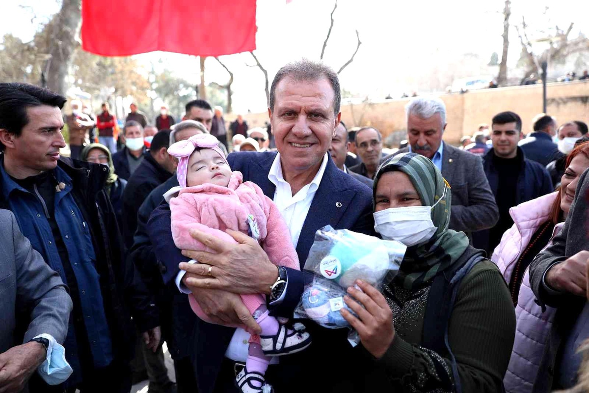 Seçer, Mut\'ta vatandaşlarla bir araya geldi